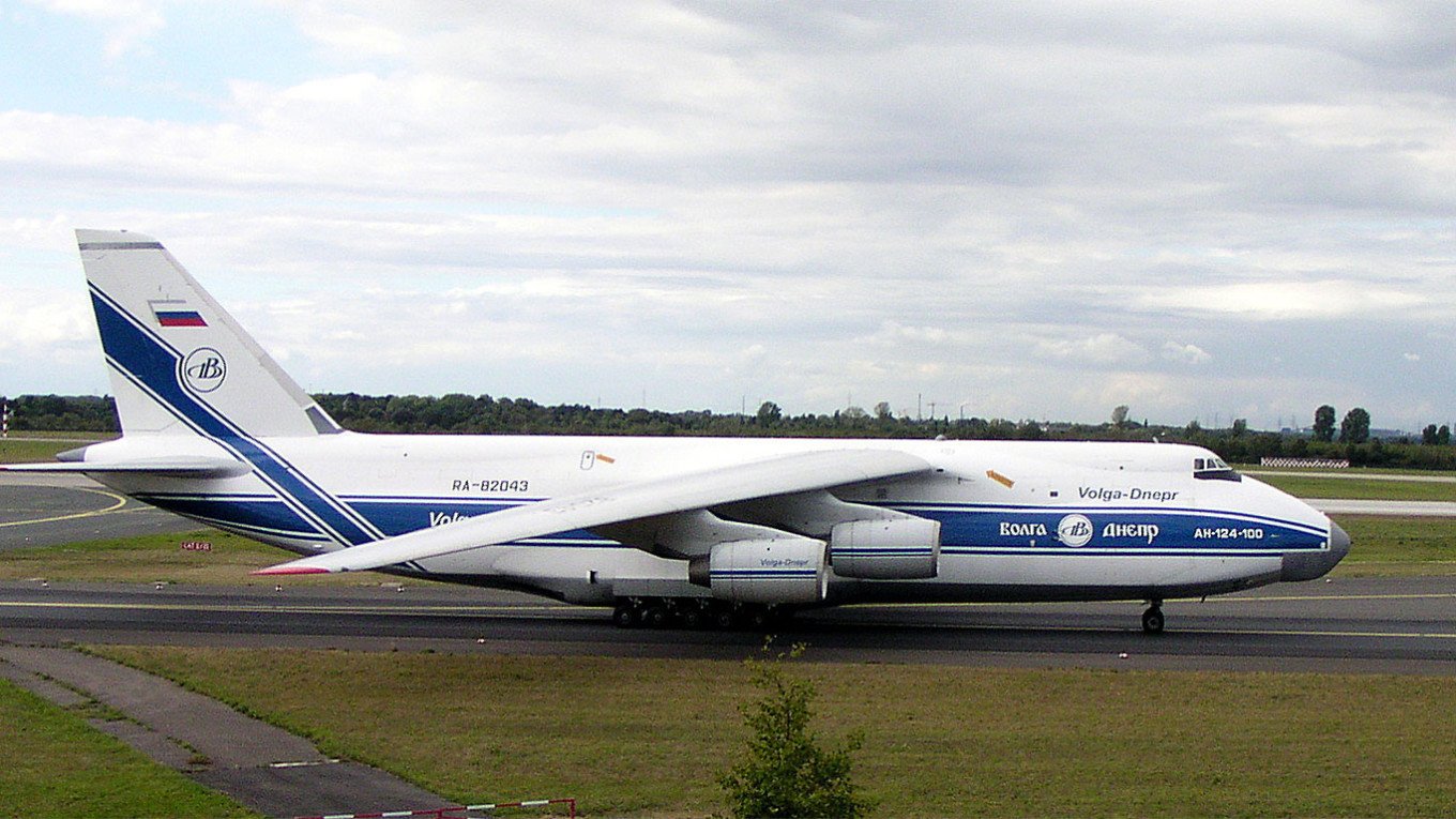 Antonov An-124 Russian Cargo Jet - Photo: reproduction
