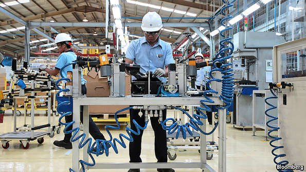 Man working in a factory - Reproduction: Alliance Employment Services